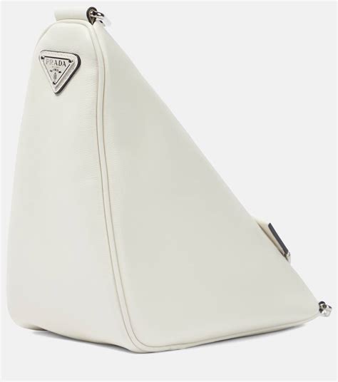 borsa triangolare prada|Borsa a spalla Prada Triangle in pelle in Bianco .